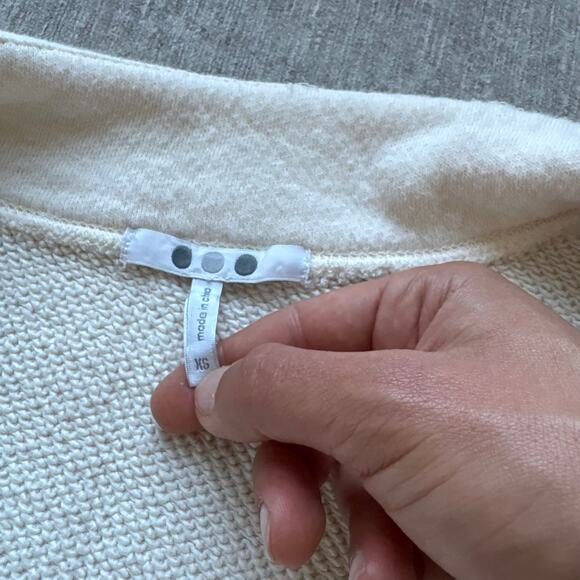 Cream Collar Cotton Sweater - Picture 2 of 4